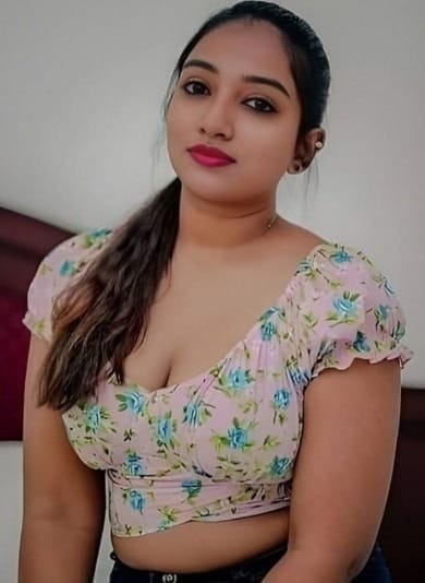 female Call Girls in Zirakpur
